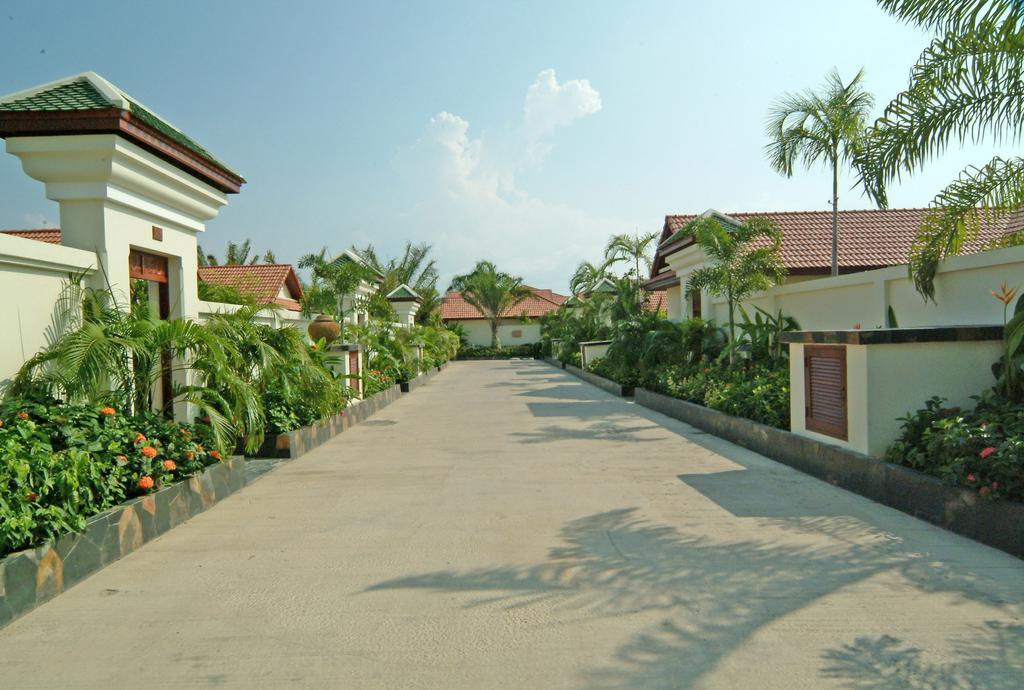 View Talay Villas Chonburi Bagian luar foto
